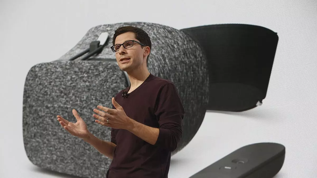 Бавор руководил работой Google в области VR и AR в течение многих лет