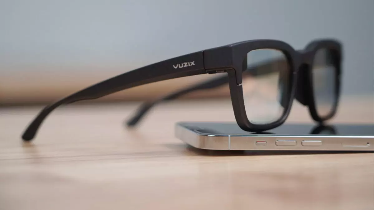Компания Vuzix представила новую пару умных очков для потребительского сегмента